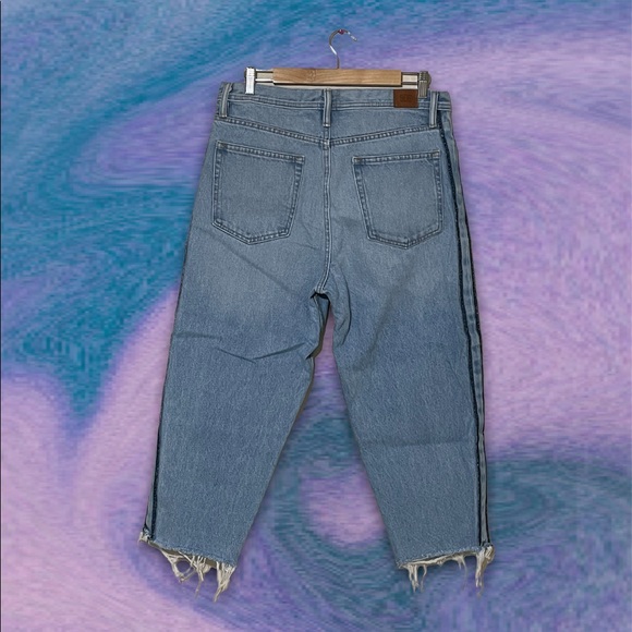 ♥︎ BDG Side Stitch Straight Cropped Jean ♥︎ - Picture 3 of 7